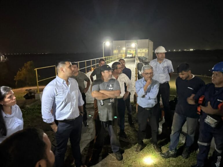 Cerca de las 22:00, los trabajadores de la Essap lograron reparar la bomba que sufrió una rotura en la tarde del miércoles.