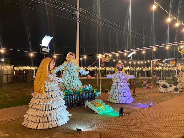 La ecopesebre es una tradición en Isla Pucú.