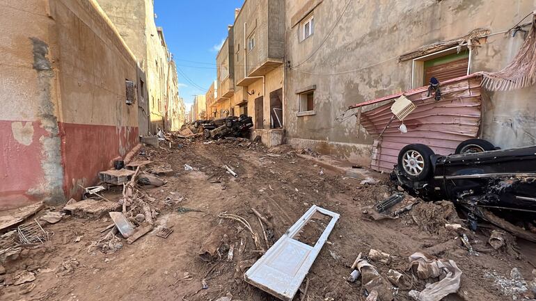 Calles de la ciudad de Derma, en Libia, tras el ciclón Daniel que causó miles de muertes.