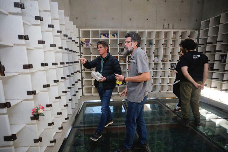 De 9:00 a 12:00 los familiares pueden participar de la “construcción participativa” en el memorial del Ykuá Bolaños.