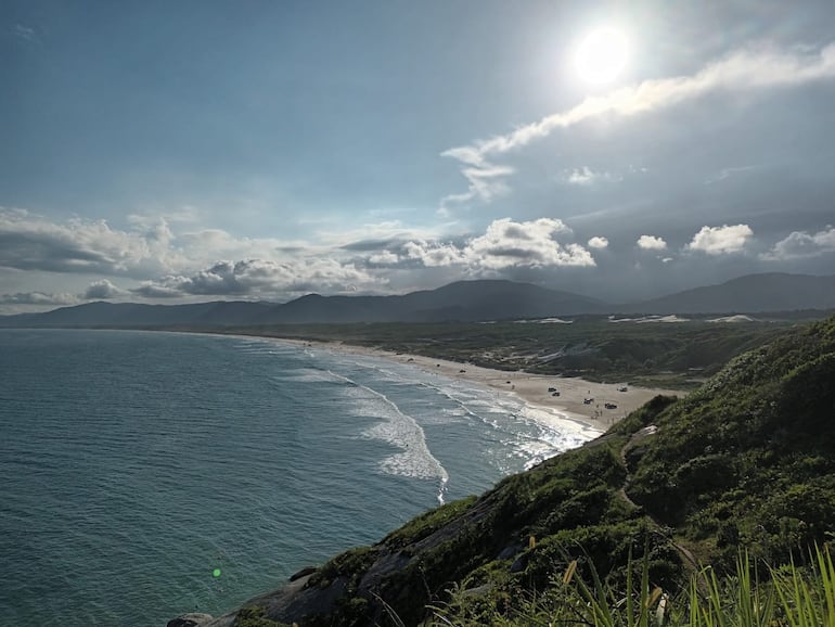 Paisaje desde la altura de la trilla de la playa de Moçambique.