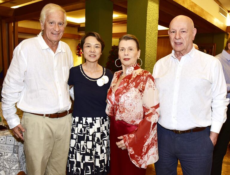 Francisco Benavente, la embajadora del Japón, Nakatani Yoshie, Maris Llorens y Jorge Goldenberg.