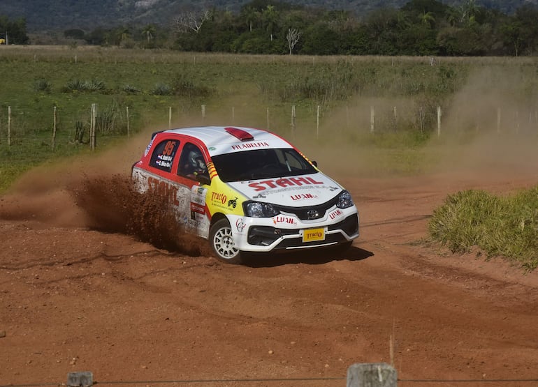 Aldo Stahl y Gerald Silva se quedaron con la victoria en la RC5, con el Toyota Etios.