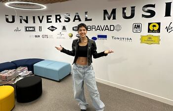 Aye Alfonso en las oficinas de Universal Music Spain, sello con el que trabajará tras su victoria en Factor X.