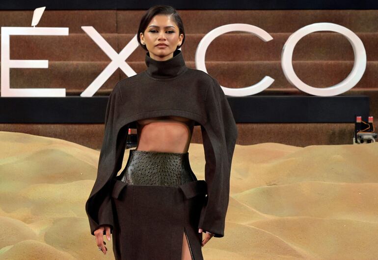 ¡Hermosa! Zendaya con un look atrevido en la presentación de "Duna: Parte 2" en tierra azteca. (ALFREDO ESTRELLA / AFP)