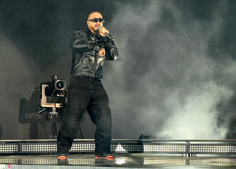 El cantante colombiano J. Balvin durante su presentación en el festival Coachella, en California.