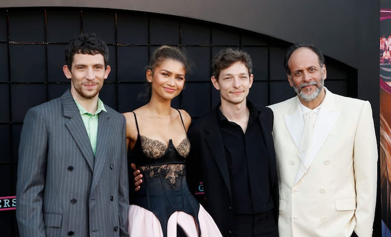 Josh O'Connor, Zendaya, Mike Faist y el director Luca Guadagnino durante el estreno de "Desafiantes" en Los Ángeles.