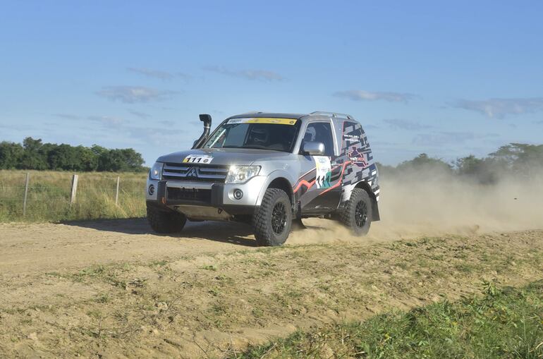 La Clase T1 Diesel quedó en manos de Mark Hicks y Giovanni Gill, con Mitsubishi Montero.