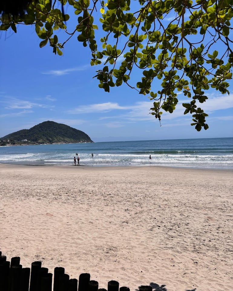 En este paradisiaco lugar llamado Enseada, los Romero-Miskinich pasaron días a puro relax. (Instagram/Gabriela Miskinich)