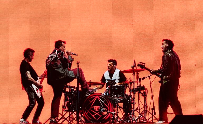 El grupo argentino Tan Biónica se presentará esta noche, en el marco de su gira de despedida, en el Anfiteatro "José Asunción Flores" de San Bernardino.