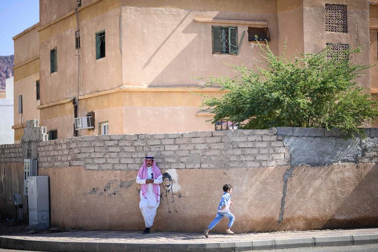 Imagen ilustrativa de una calle de Al-Manshiyah, a 142 kilómetros de Alula, noreste de Arabia Audita.