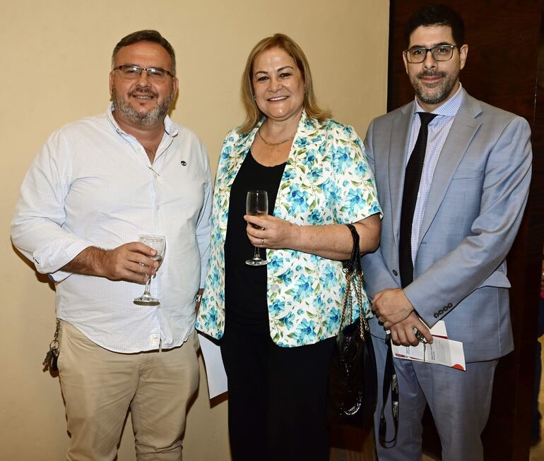 Juan Martens, Esther Roa y Federico Recalde,