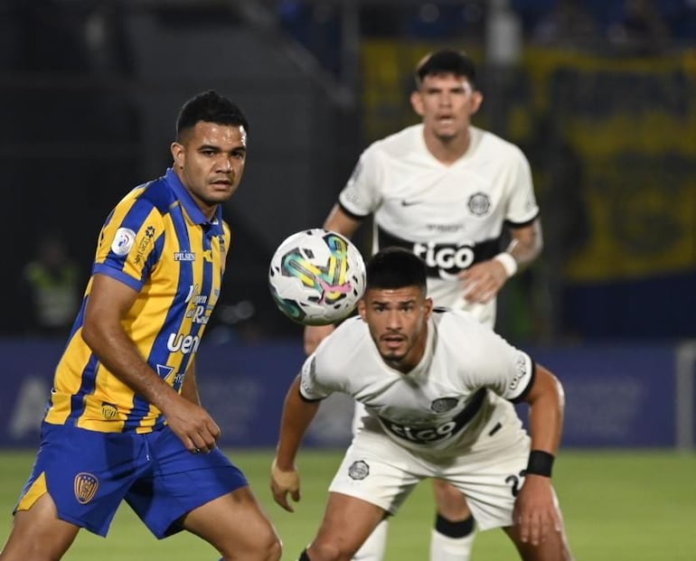 Olimpia y Luqueño juegan el único partido del domingo