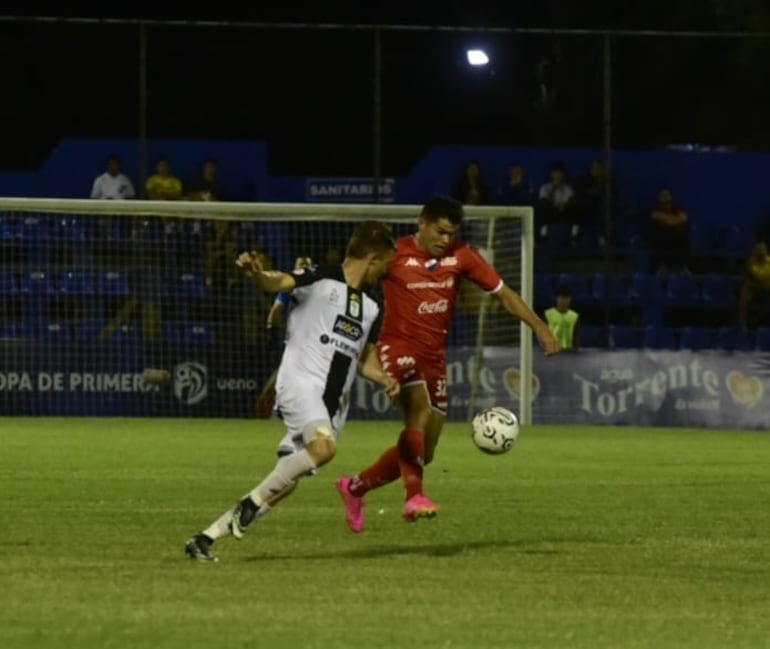 Feliciano Brizuela trata de generar una llegada para Nacional