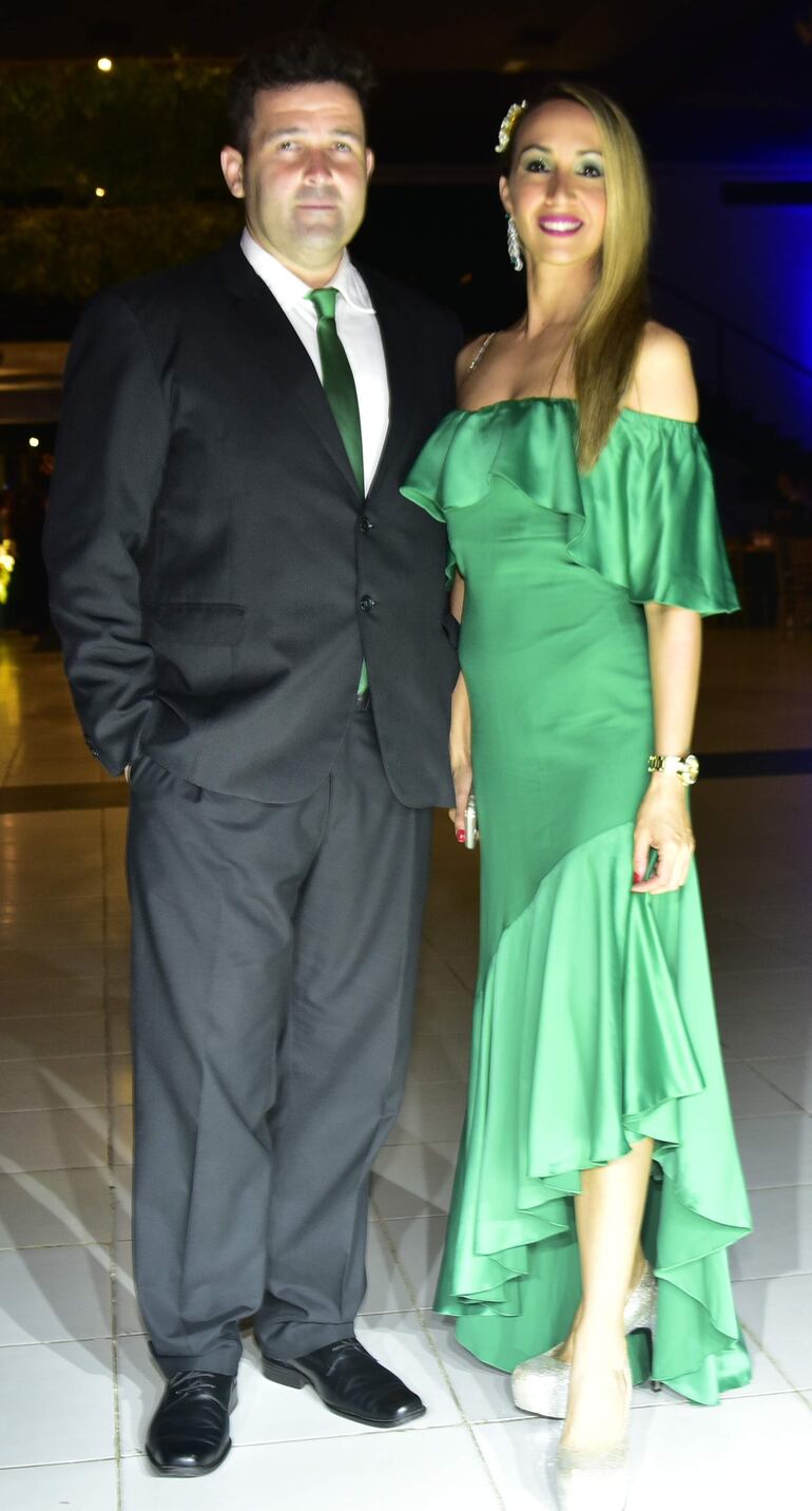 Víctor Fretes y Mariel Gavilán.