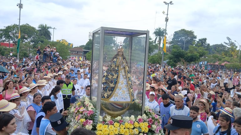 El Obispo de la diócesis de Caacupé, monseñor Ricardo Valenzuela, presidió el rezo del Ángelus.