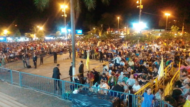 Despliegue de seguridad en Caacupé en el sector en el que estarán las autoridades nacionales durante la misa central.