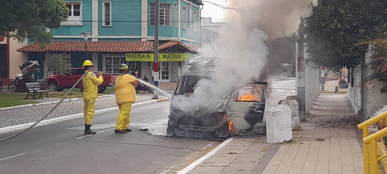 bomberos incendio Pilar