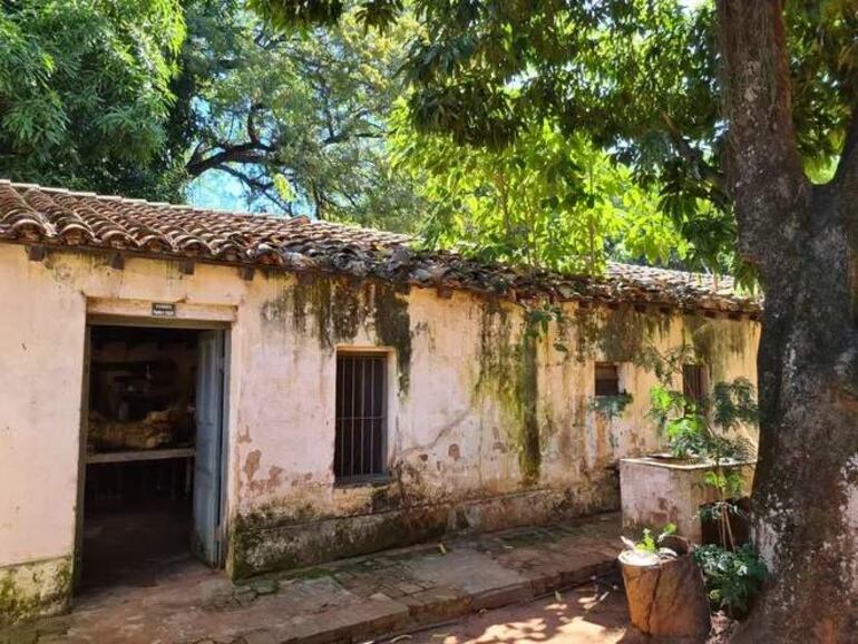 Casona del Herbario Teodoro Rojas, totalmente abandonada.