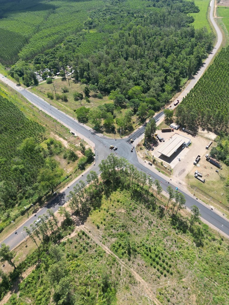 Vista aérea de la rotonda en construcción. 