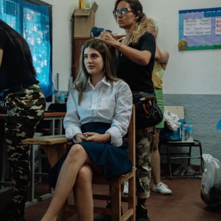 Bethania Borba es Patricia Sánchez, la compañera de colegio de Marilina Bogado, en la serie que ayer estrenó su segundo capítulo. (Instagram/Bethania Borba)