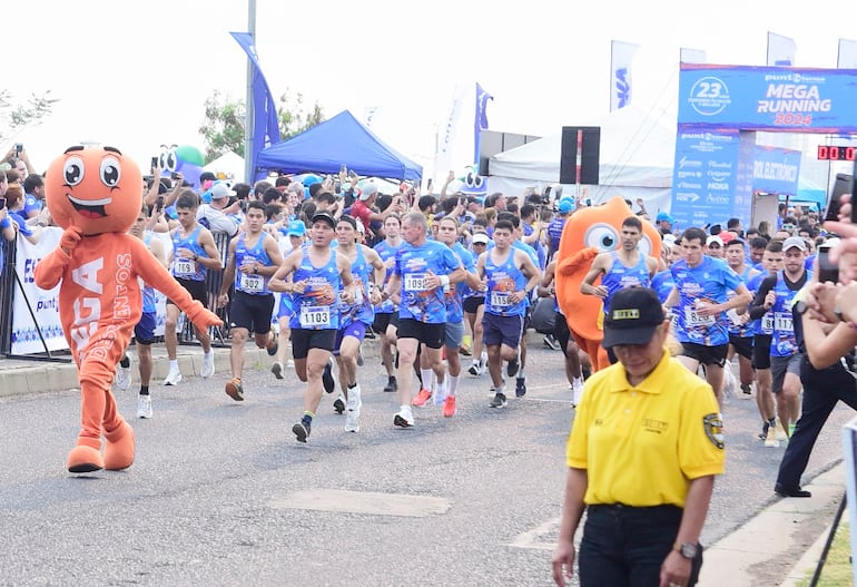 La Mega Running de Punto Farma se realizó en la Costanera de Asunción.