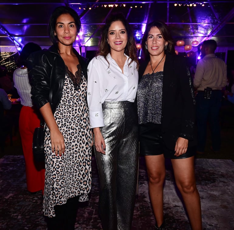 Lorena Ovando, Lauri Giménez y Patricia Cardozo.