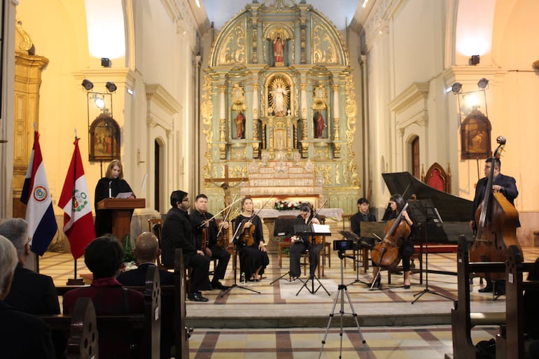 Sonidos de Paraqvaria en La Catedral Metropolitana.