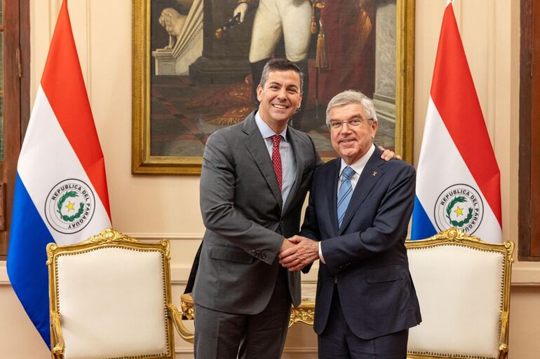 El presidente Santiago Peña recibió al titular del Comité Olímpico Internacional (COI), Thomas Bach.