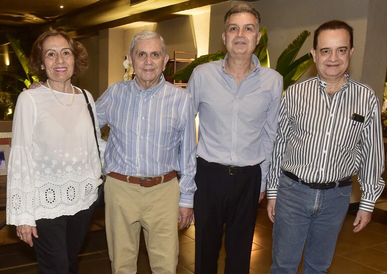 Greta Pappalardo, Conrado Pappalardo Marengo, Juan y Julio Gorostiaga.