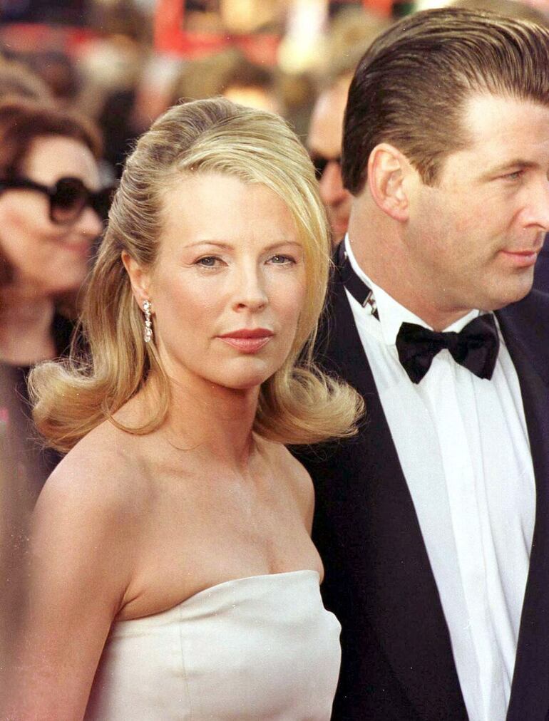 Kim Basinger en 1999 cuando estaba casada con Alec Baldwin.