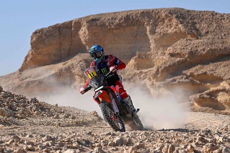 El piloto chileno José Ignacio Cornejo Florimo lidera en Motos.