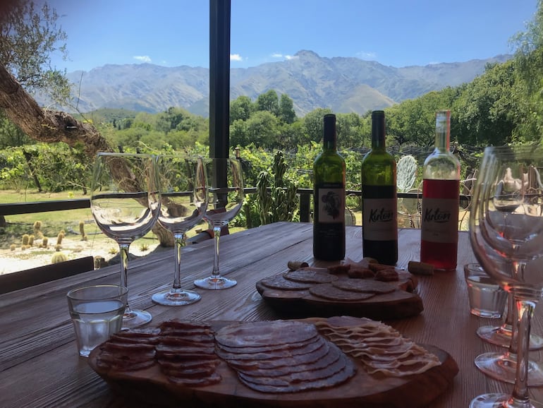 Degustaciones en la Bodega Aráoz de Lamadrid.