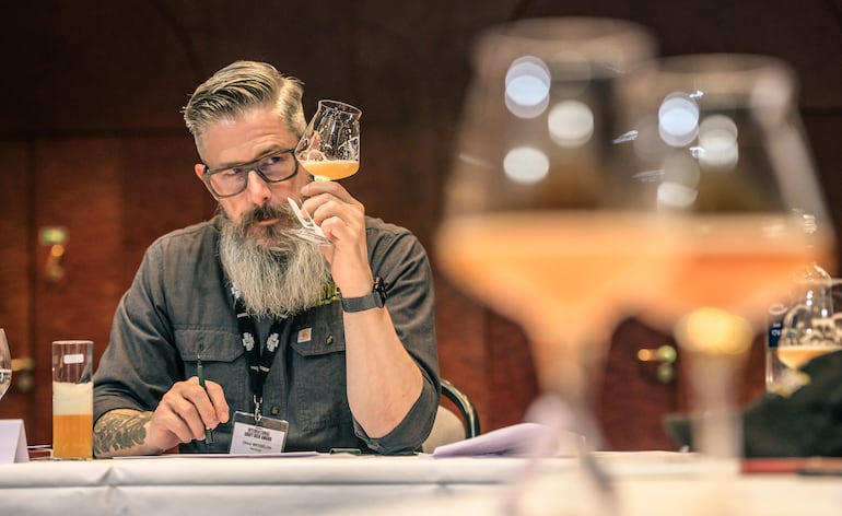 Oliver Wesseloh es propietario de una cervecería en Hamburgo y fue campeón del mundo 2013 de sommeliers de cerveza.