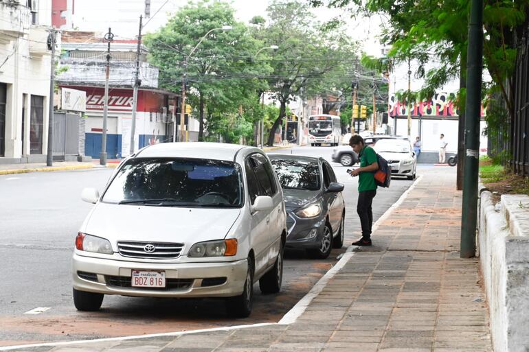 Estacionamiento tarifado en Asunción.