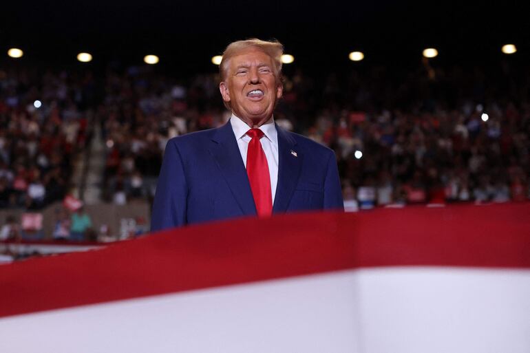 El candidato presidencial Donald Trump en un mitin de campaña en Long Island.