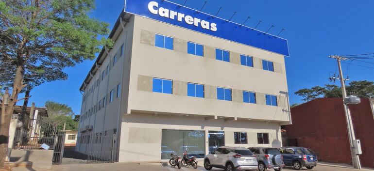 Instituto Carreras, para la formación técnica creada por Punto Farma.