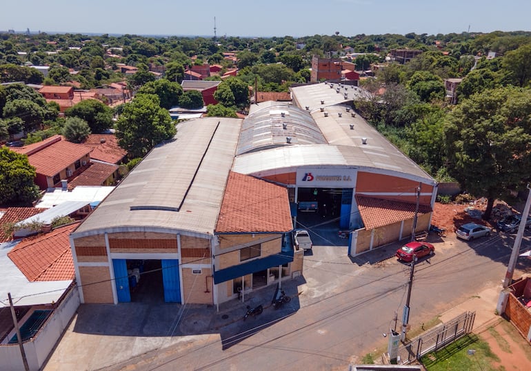 Fachada de la empresa Proquitec, que hoy celebra el Día del Químico paraguayo.