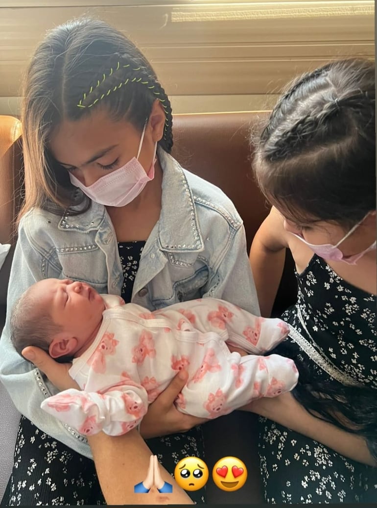 Papá Derlis González publicó esta tierna imagen para anunciar la llegada de su tercera hija. (Captura de la historia de Instagram de Derlis González)