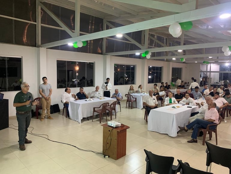 Conferencia sobre identificación del ganado, en la Regional Cordillera de la ARP, en su local de Mariano Roque Alonso.