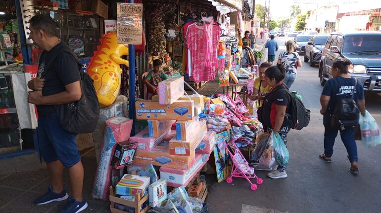 La feria se extenderá hasta las 03:00 de mañana.