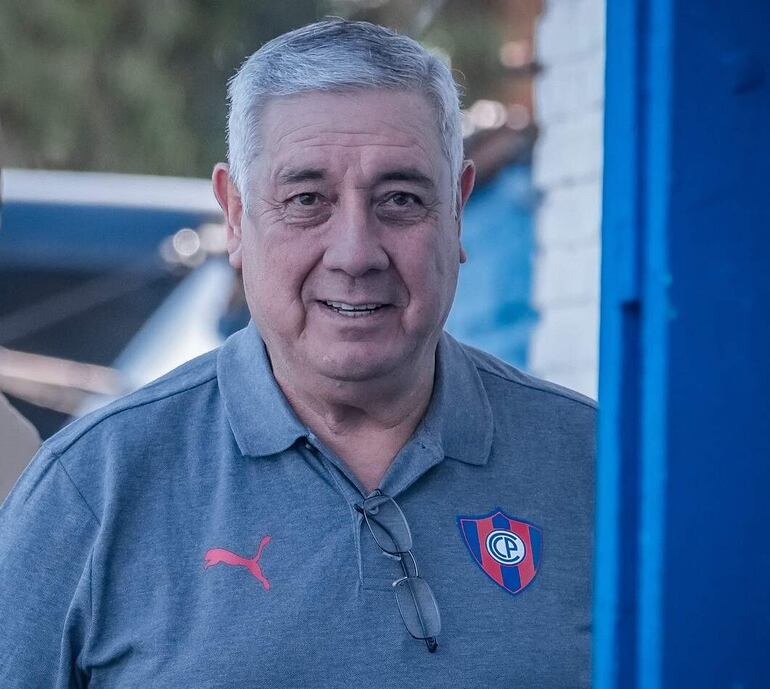 Carlos Jara Saguier apaga hoy  74 velitas dirigiendo a Cerro Porteño.