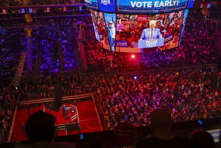 El candidato republicano a la presidencia estadounidense Donald Trump durante un acto electoral celebrado en el Madison Square Garden de Nueva York, Estados Unidos.