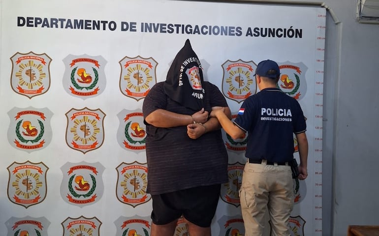 Este hombre fue aprehendido como supuesto autor de un robo agravado.