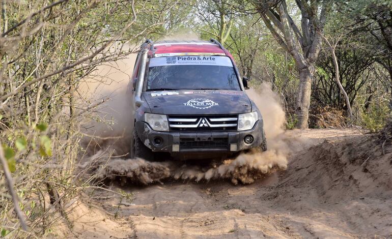 Mark Hicks y Giovanni Gill, con la Mitsubishi Montero, fueron los vencedores en la categoría T1 Diesel.