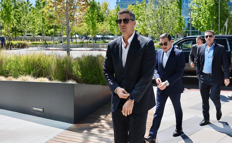 Santiago Peña, durante su  recorrido por San Francisco, Estados Unidos.