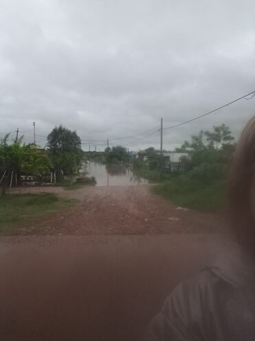 A consecuencia del desborde del arroyo Ferreira, los bañadenses sufrieron de una inundación que destruyó sus pertenencias, perjudicándolos materialmente.