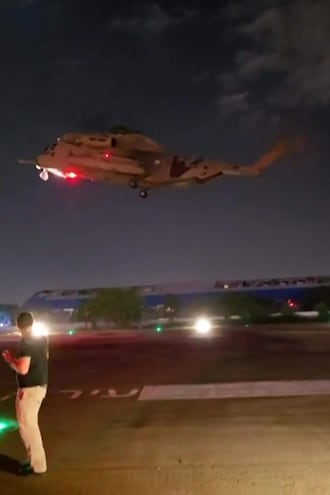 Helicóptero médico traslada a heridos por ataque con drones a Israel.