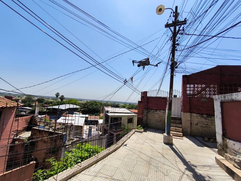 Drones de la Municipalidad de Asunción monitorean aleatoriamente la Costanera.