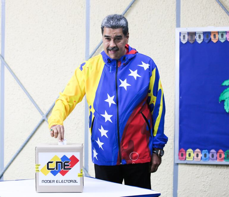 El presidente de Venezuela votando en las elecciones presidenciales 2024.